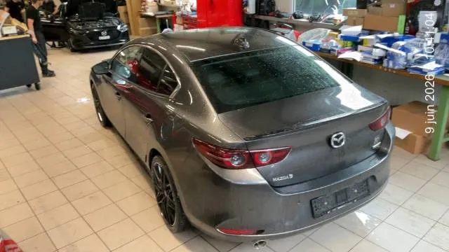 Mazda 3 Sedan SKYACTIV-X, 179 PS — zdjęcie 2