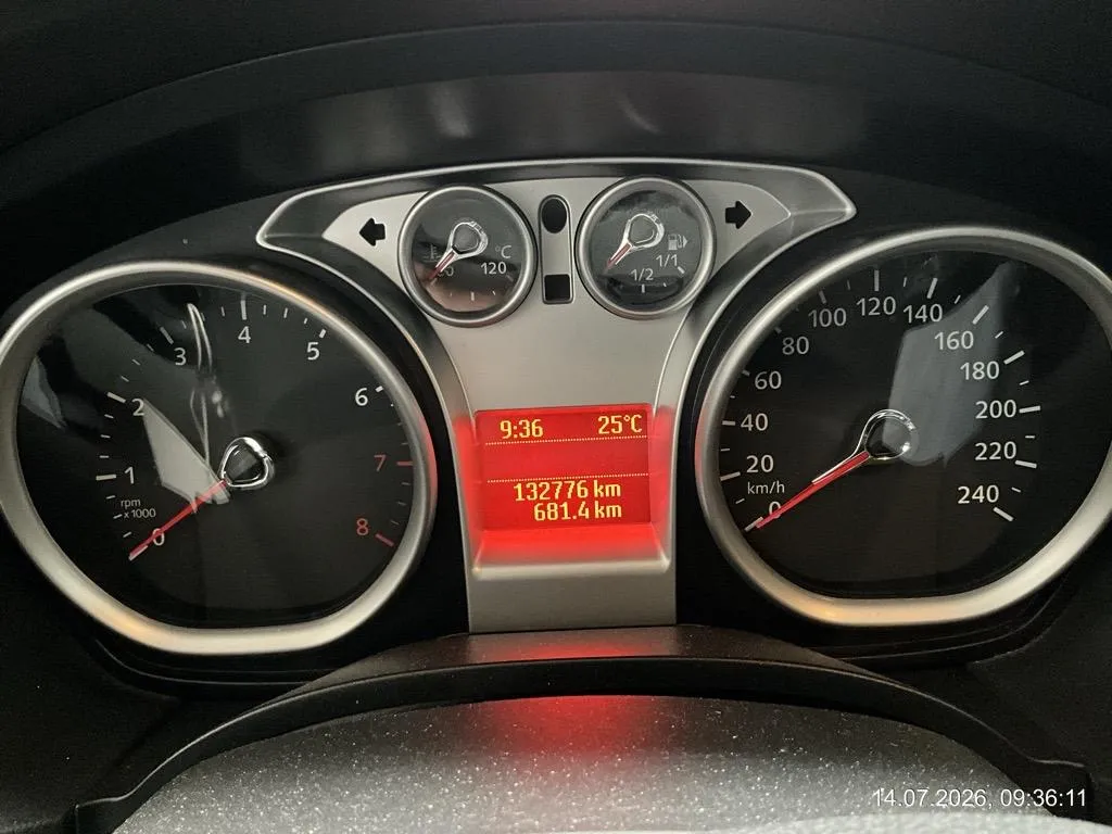 Ford Focus 2.0i Titanium, 145 PS — zdjęcie 6