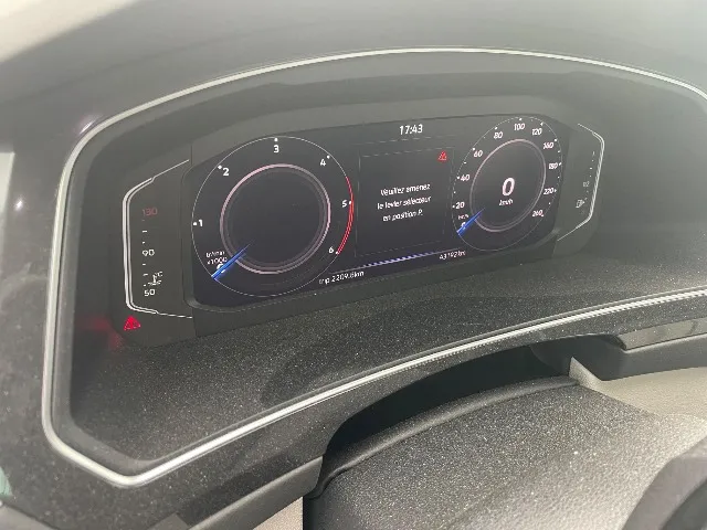 VW Tiguan 2.0 TDI SCR Elegance DSG 2.0, 200 PS — zdjęcie 5