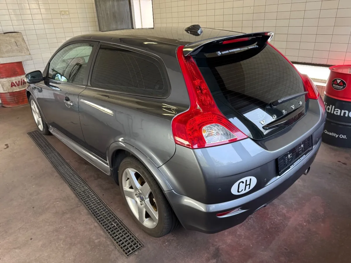 Volvo C 30 2.4i 20V 170 Momentum 2.4, 170 PS — zdjęcie 2