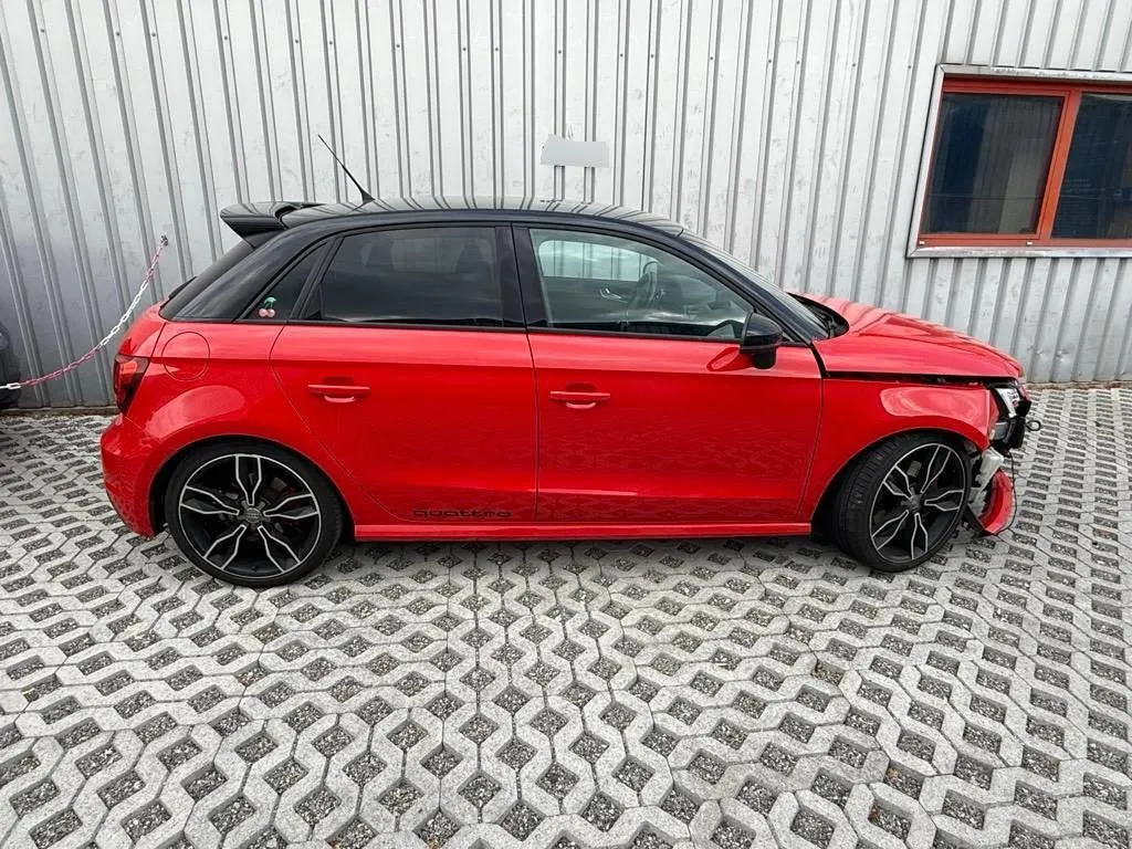 AUDI A1 S1 2.0 TFSI quattro, 230 PS — zdjęcie 3