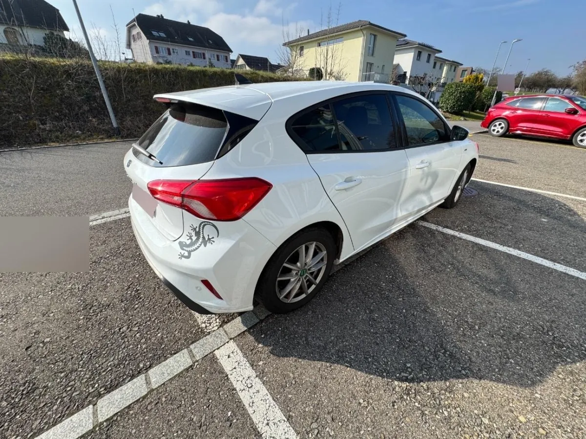 FORD Focus 1.0 SCTi ST Line, 125 PS — zdjęcie 6