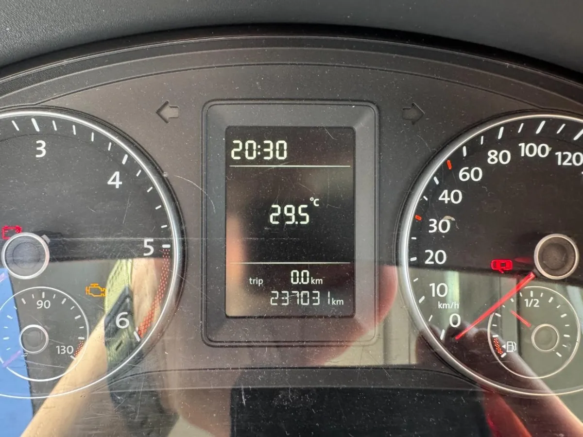 VW Caddy 2C 1.6, 102 PS — zdjęcie 7