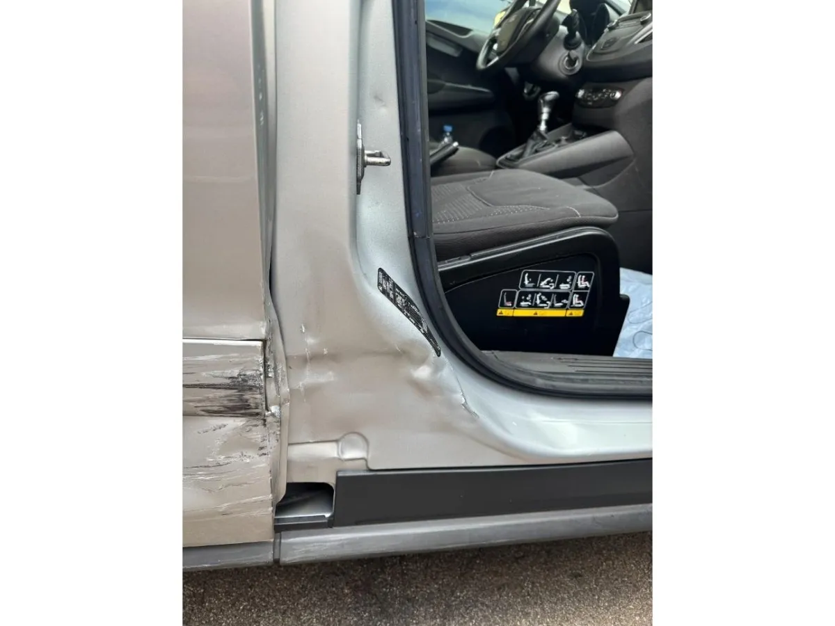 FORD Transit Courier 1.0 Amb., 100 PS — zdjęcie 13