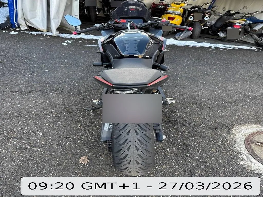 SUZUKI GSX 8 R (35kW), 48 PS — zdjęcie 11