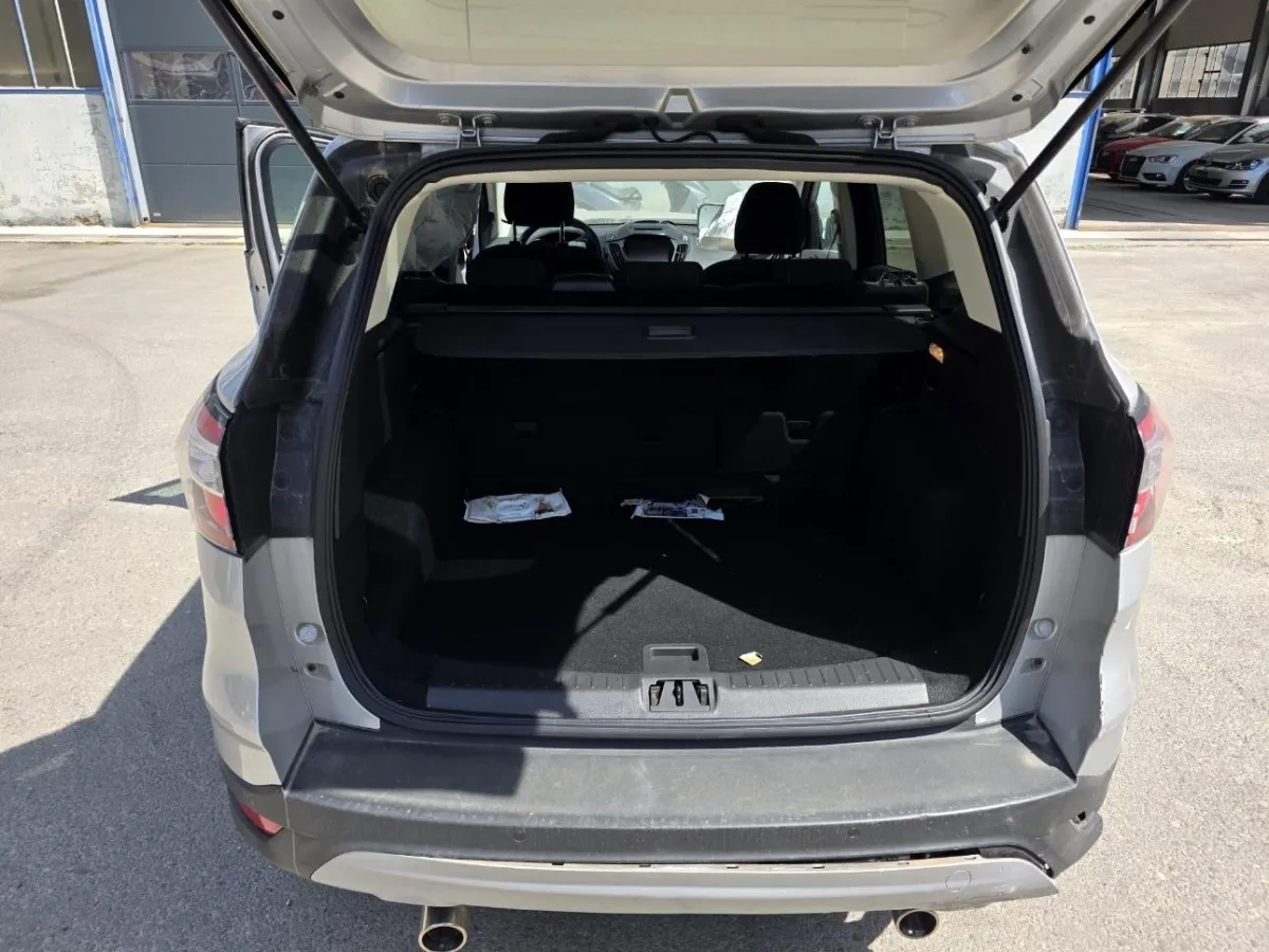 Ford Kuga 2.0 TDCI, 120 PS — zdjęcie 14