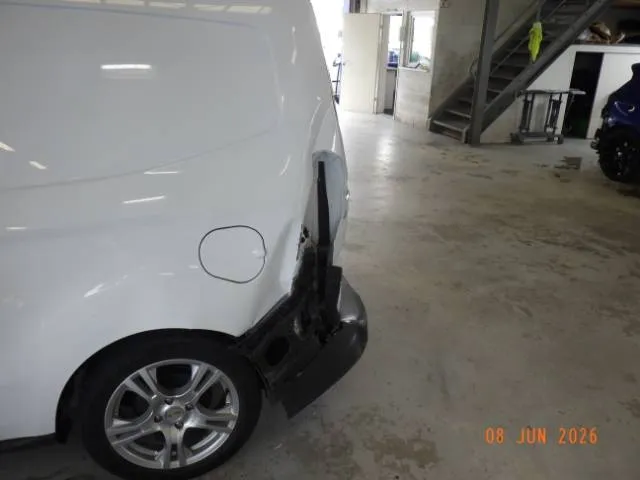 Ford Transit Courier Van 1.5 TDCi , 75 PS — zdjęcie 11