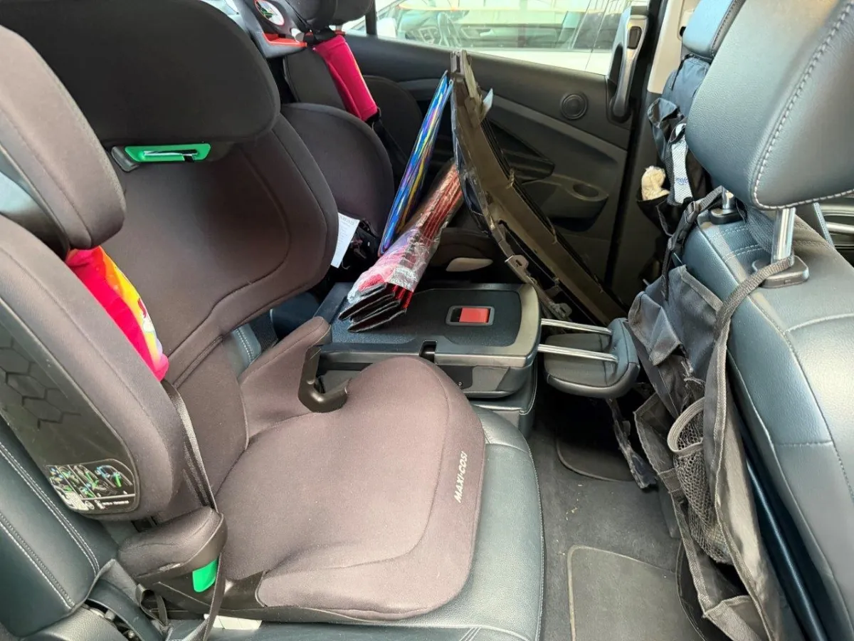 Ford Grand C-Max 2.0 TDCi Carving 2.0, 140 PS — zdjęcie 10