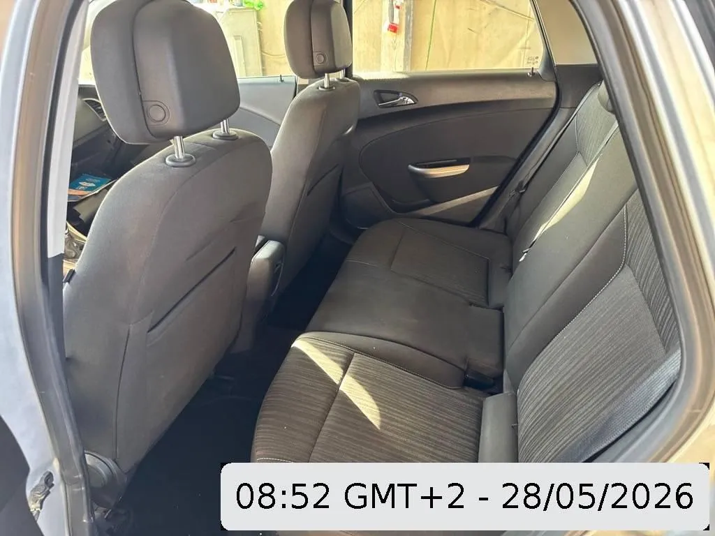 Opel Astra J Limousine/Sports Tourer - ab 11.2009 - 09.2015 Astra J 17DTJ ST 1.7, 110 PS — zdjęcie 11