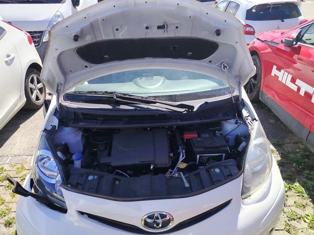 Toyota Aygo 1.0, 68 PS — zdjęcie 12