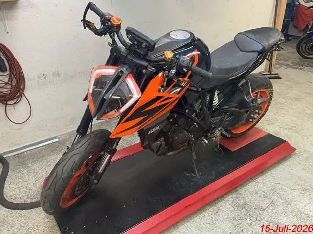 KTM 1290 Super Duke R 1.3, 177 PS