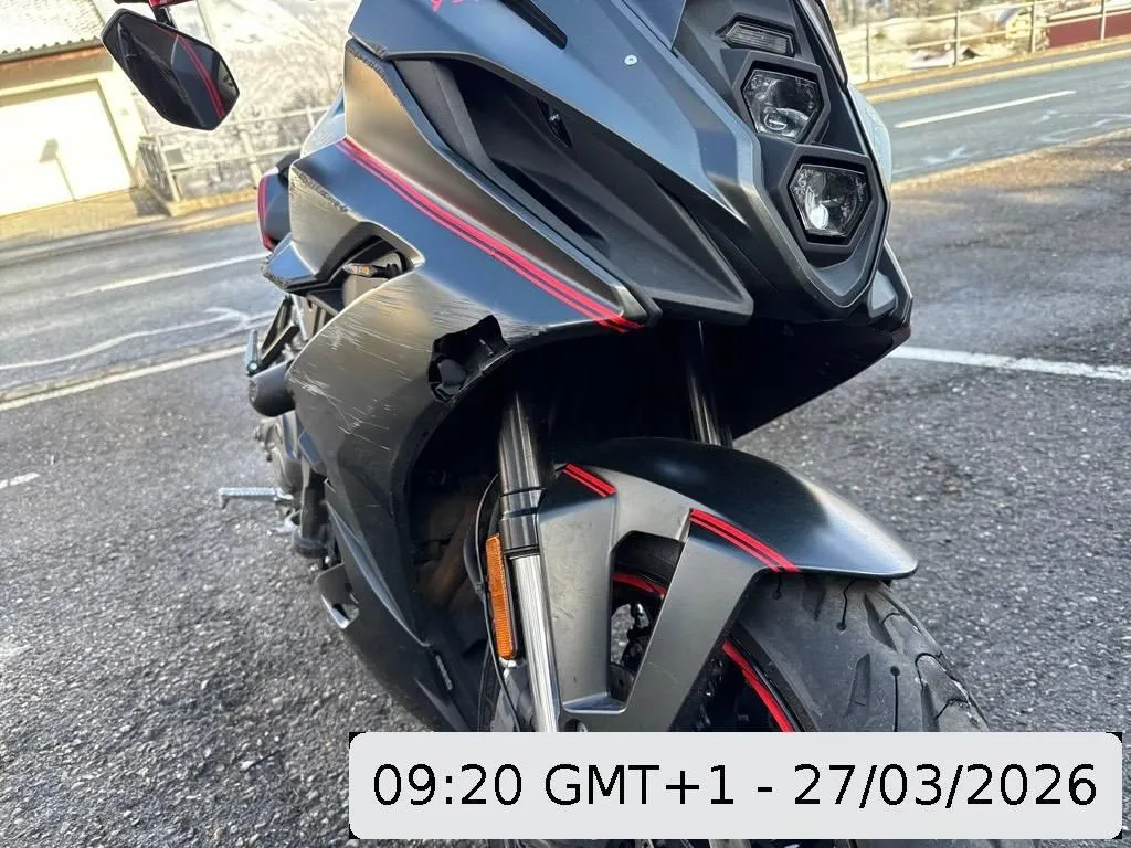 SUZUKI GSX 8 R (35kW), 48 PS — zdjęcie 14