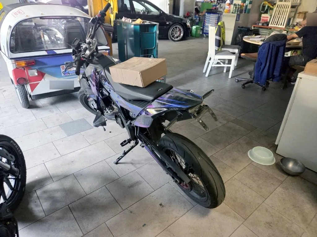 Aprilia SX 125 0.1, 15 PS — zdjęcie 1
