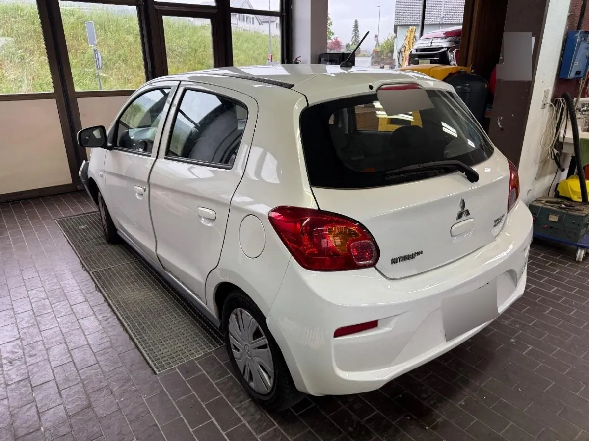 Mitsubishi Space Star, 71 PS — zdjęcie 4