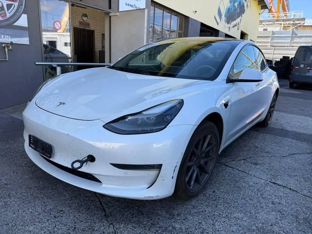 TESLA MODEL 3 Long R. AWD, 498 PS