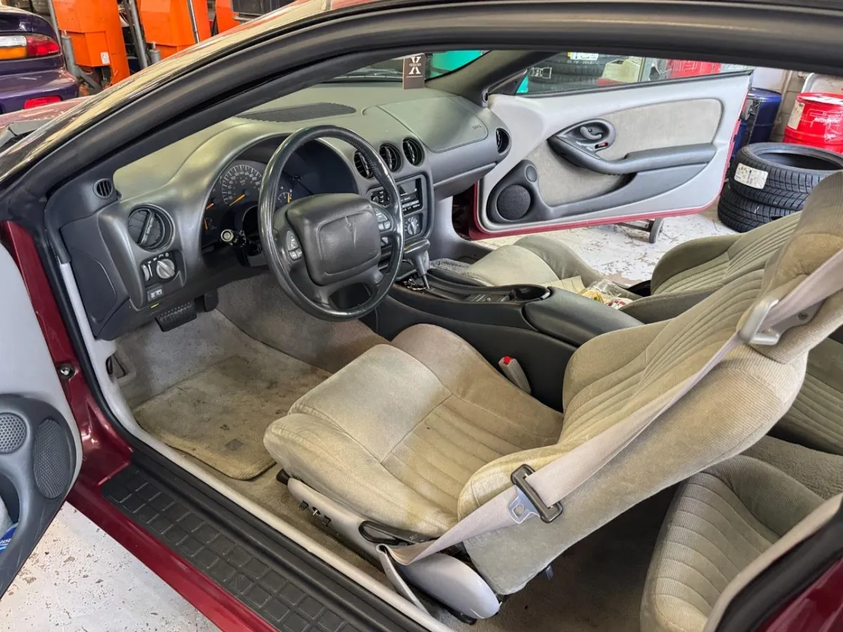 Pontiac Firebird 3.4 V6 3.4, 148 PS — zdjęcie 5