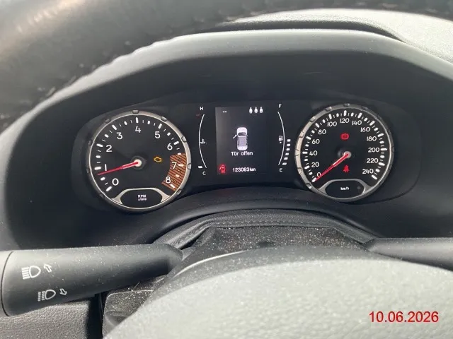 Jeep Renegade 1.0 Turbo Night Eagle, 120 PS — zdjęcie 6