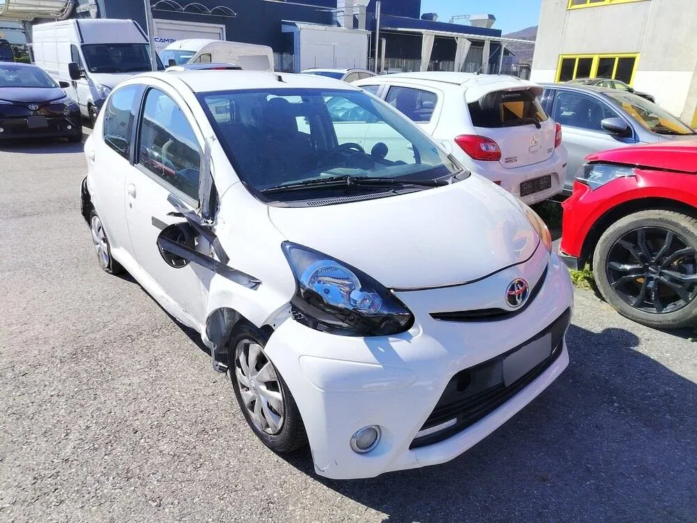 Toyota Aygo 1.0, 68 PS — zdjęcie 3