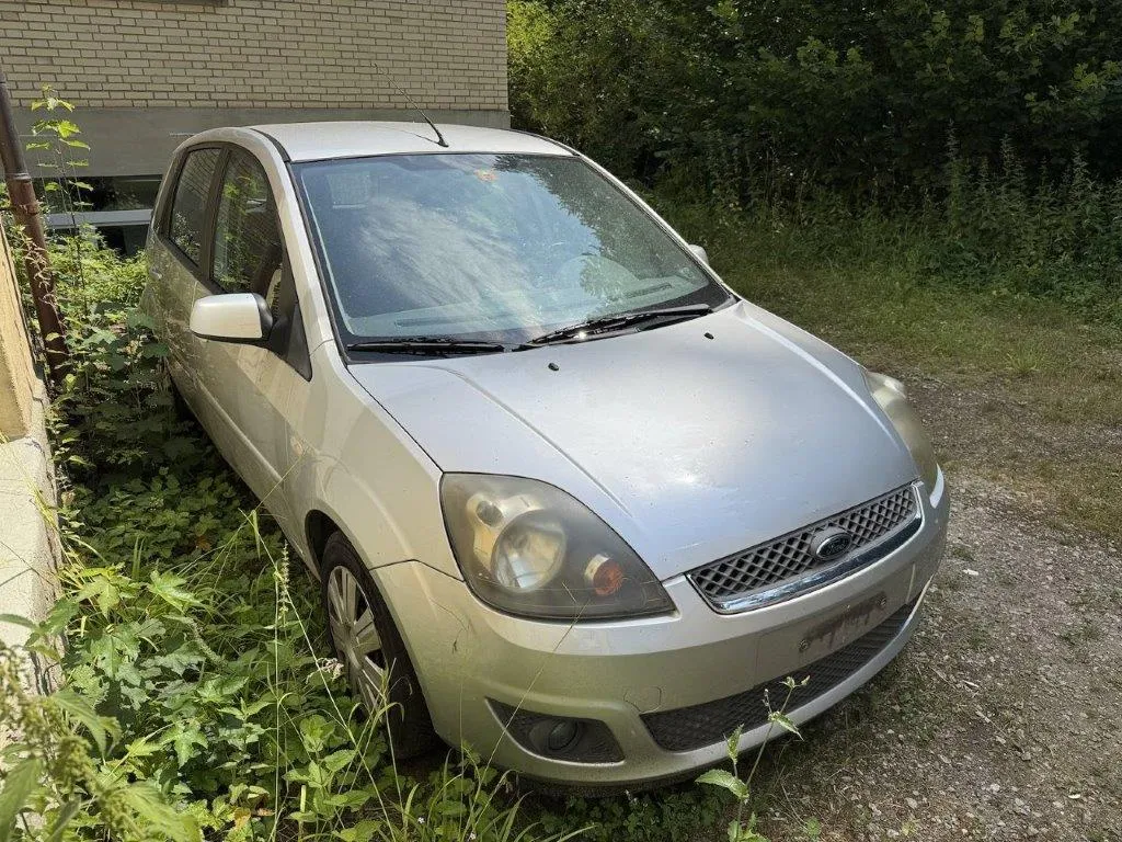 Ford Fiesta 1.4 16V Trend Durashift ET, 80 PS — zdjęcie 4