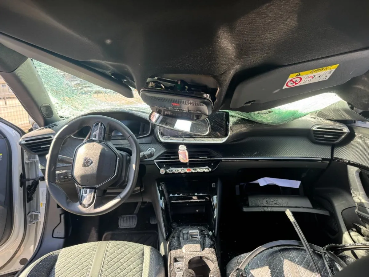 PEUGEOT 2008 156 e Allure, 156 PS — zdjęcie 9