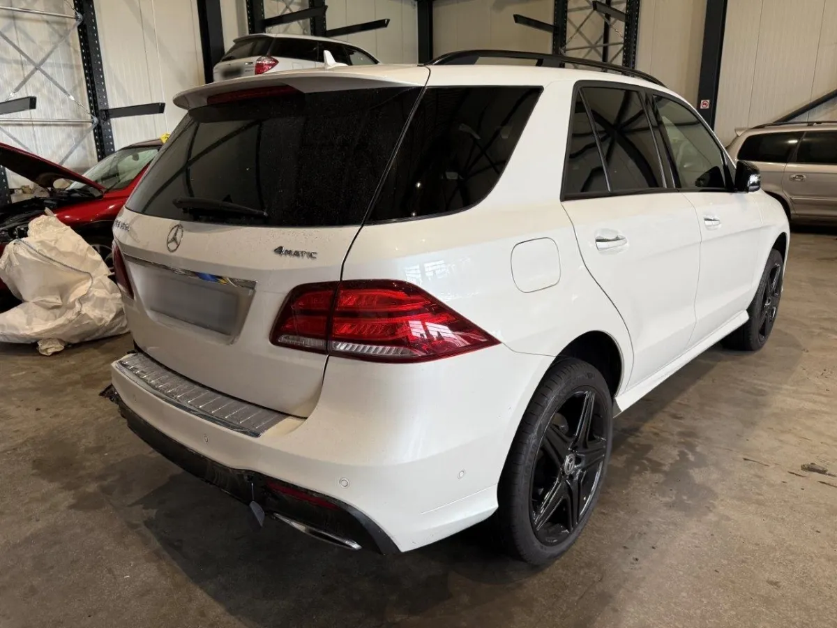 Mercedes-Benz GLE 350d AMG-Line 4-Matic 9G-Tronic 3.0, 258 PS — zdjęcie 2