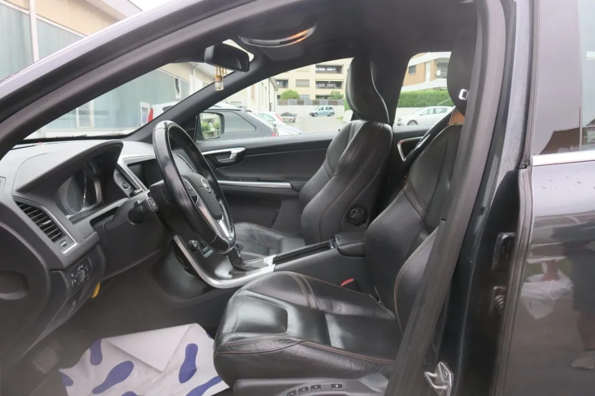 Volvo XC 60 - D ab 04.2008 bis 02.2017 XC 60 D5 AWD 2.4, 215 PS — zdjęcie 9