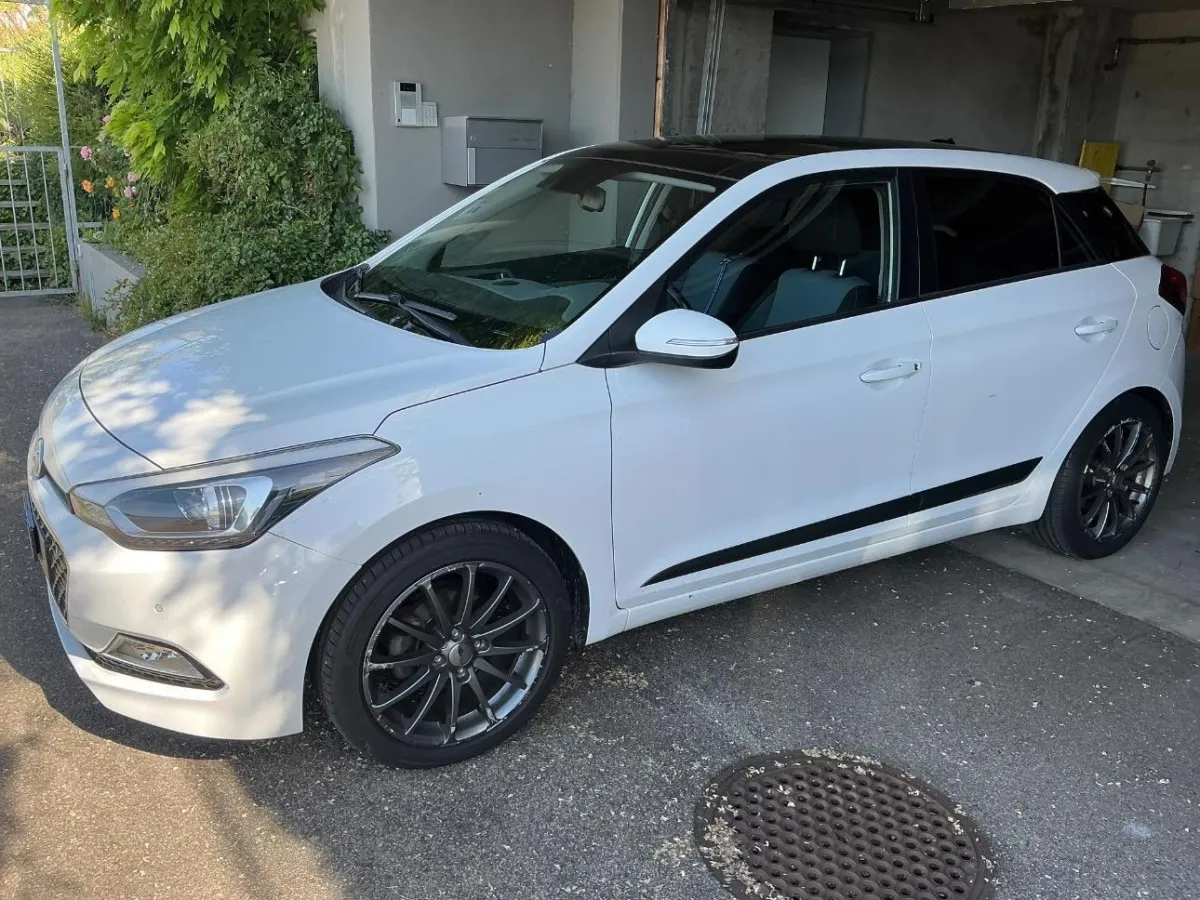 HYUNDAI i20 1.4, 99 PS — zdjęcie 2