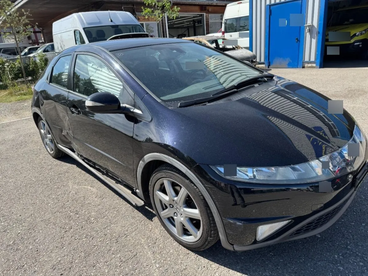 Honda Civic 1.8i 5DR, 139 PS — zdjęcie 1