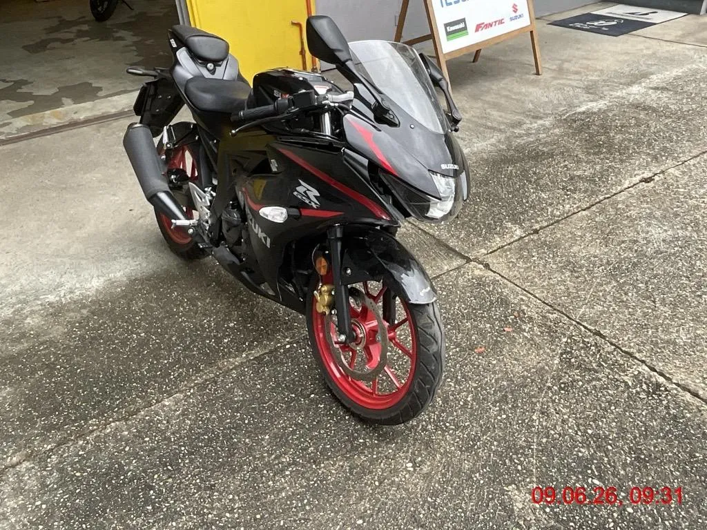 Suzuki GSX-R 125, 15 PS — zdjęcie 1