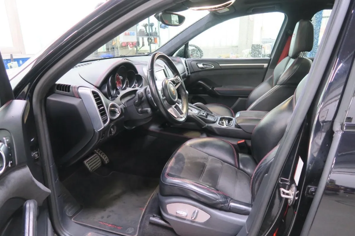 PORSCHE Cayenne GTS, 440 PS — zdjęcie 9