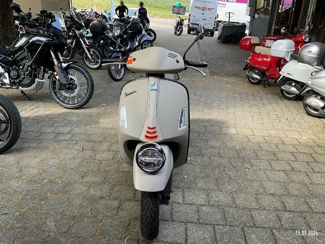 PIAGGIO Vespa GTV 300 0.3, 24 PS — zdjęcie 2
