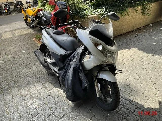 Honda PCX 125, 11 PS — zdjęcie 2