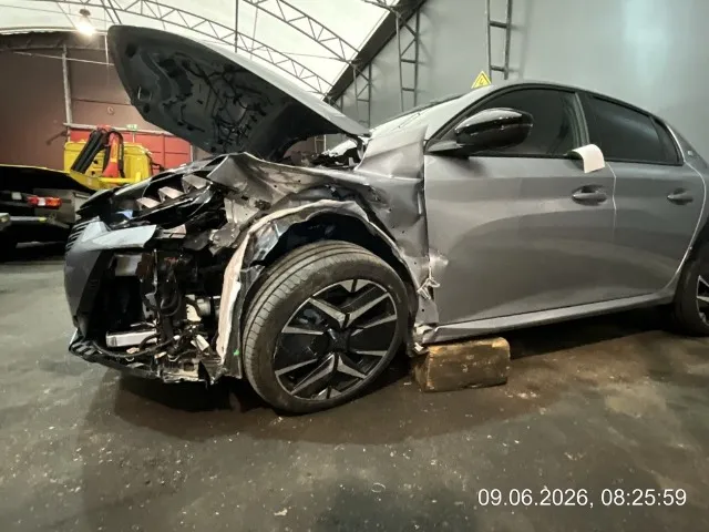 Peugeot 208 Elektrik e-208 115kW GT, 156 PS — zdjęcie 9