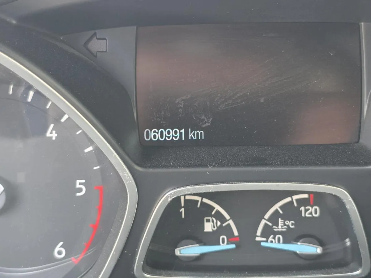 Ford Kuga 2.0 TDCI, 120 PS — zdjęcie 10