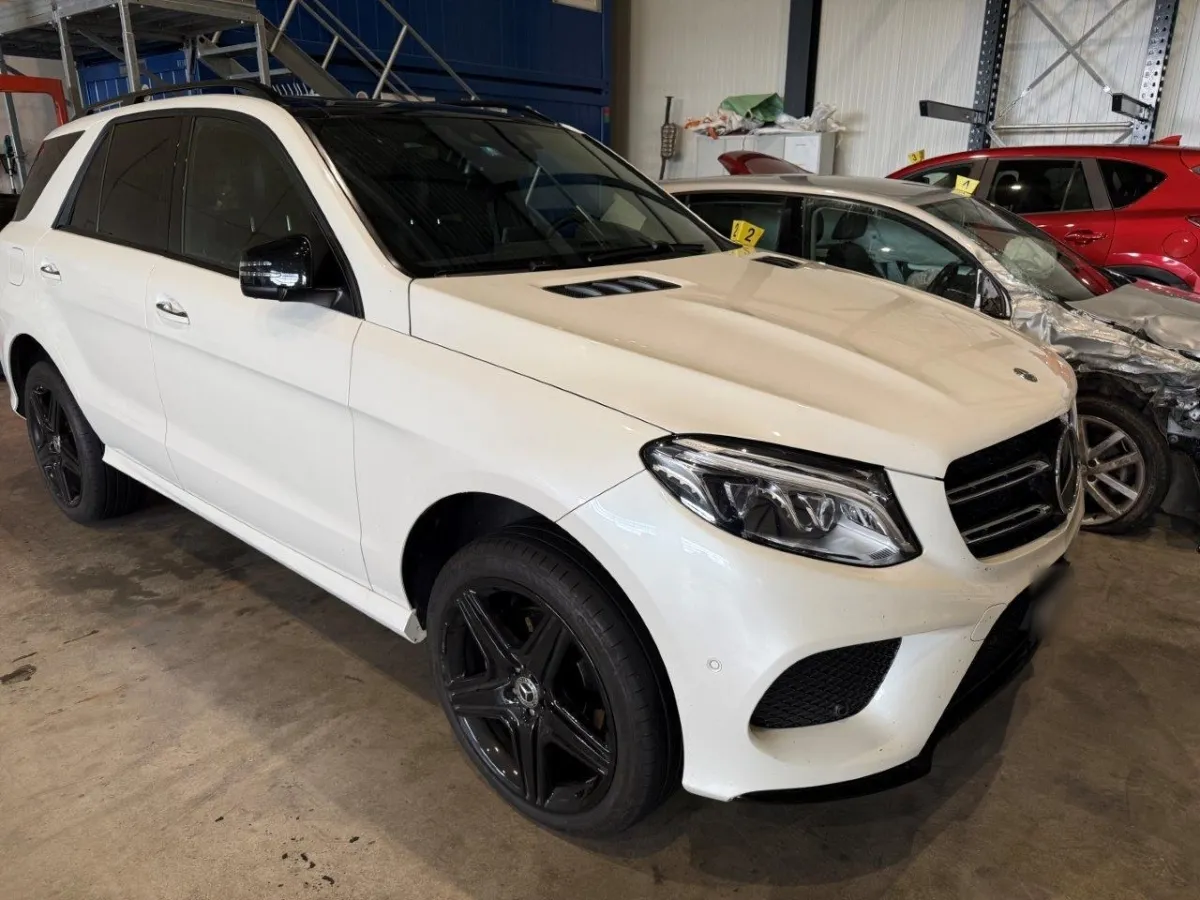 Mercedes-Benz GLE 350d AMG-Line 4-Matic 9G-Tronic 3.0, 258 PS — zdjęcie 3