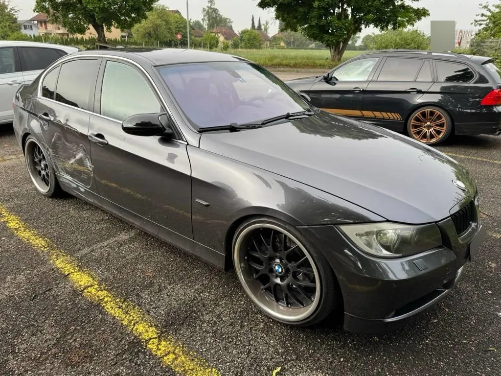 BMW 325I 325i 3.0, 218 PS — zdjęcie 1