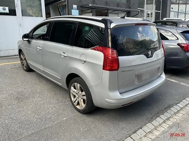 Peugeot 5008 2.0 HDi 2.0, 150 PS — zdjęcie 3