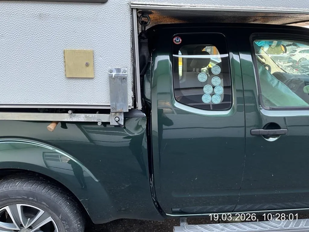 Nissan Navara King Cab SE 2.5 dCi 4WD, 171 PS — zdjęcie 8