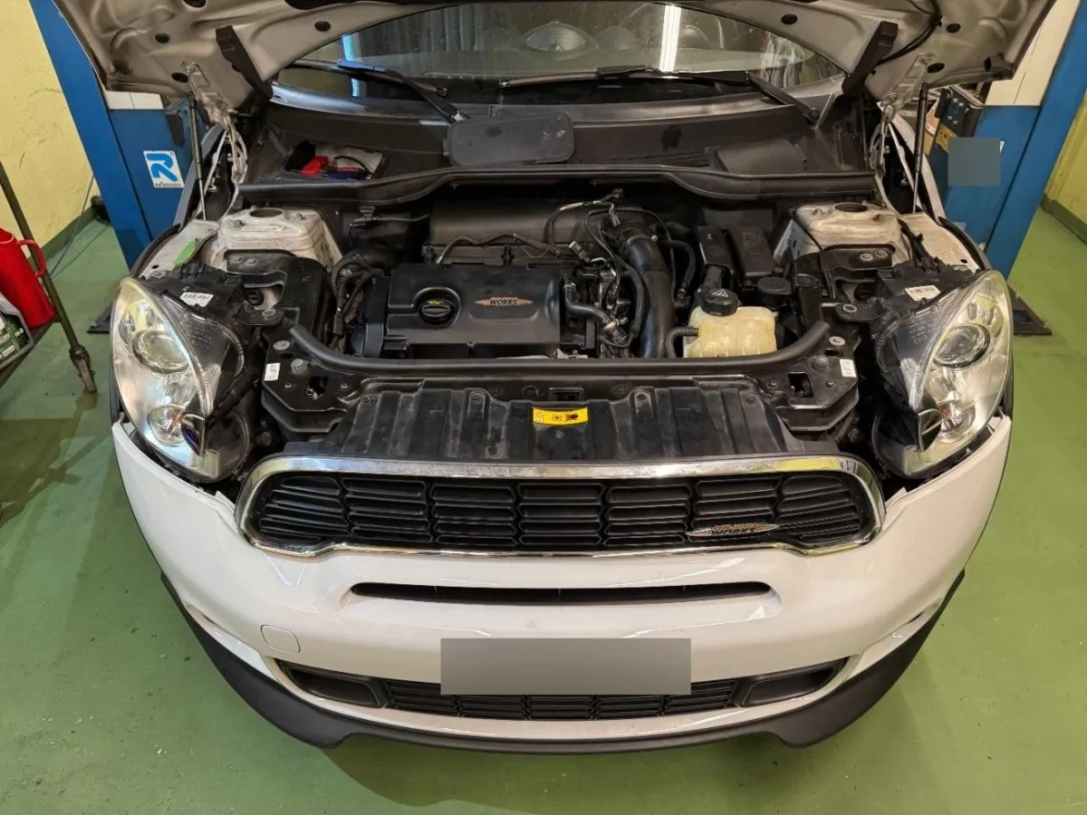 Mini Mini JCW Countryman ALL4, 218 PS — zdjęcie 12