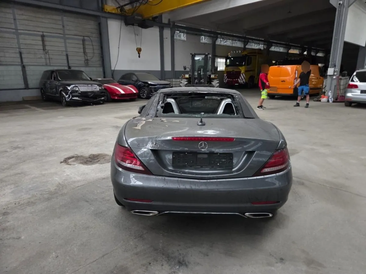 Mercedes-Benz SLC 180 , 156 PS — zdjęcie 2