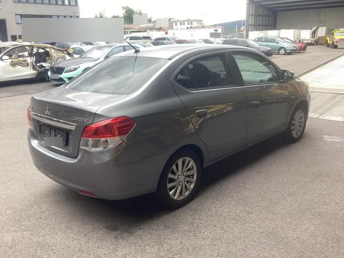 Mitsubishi Attrage Intense, 80 PS — zdjęcie 2