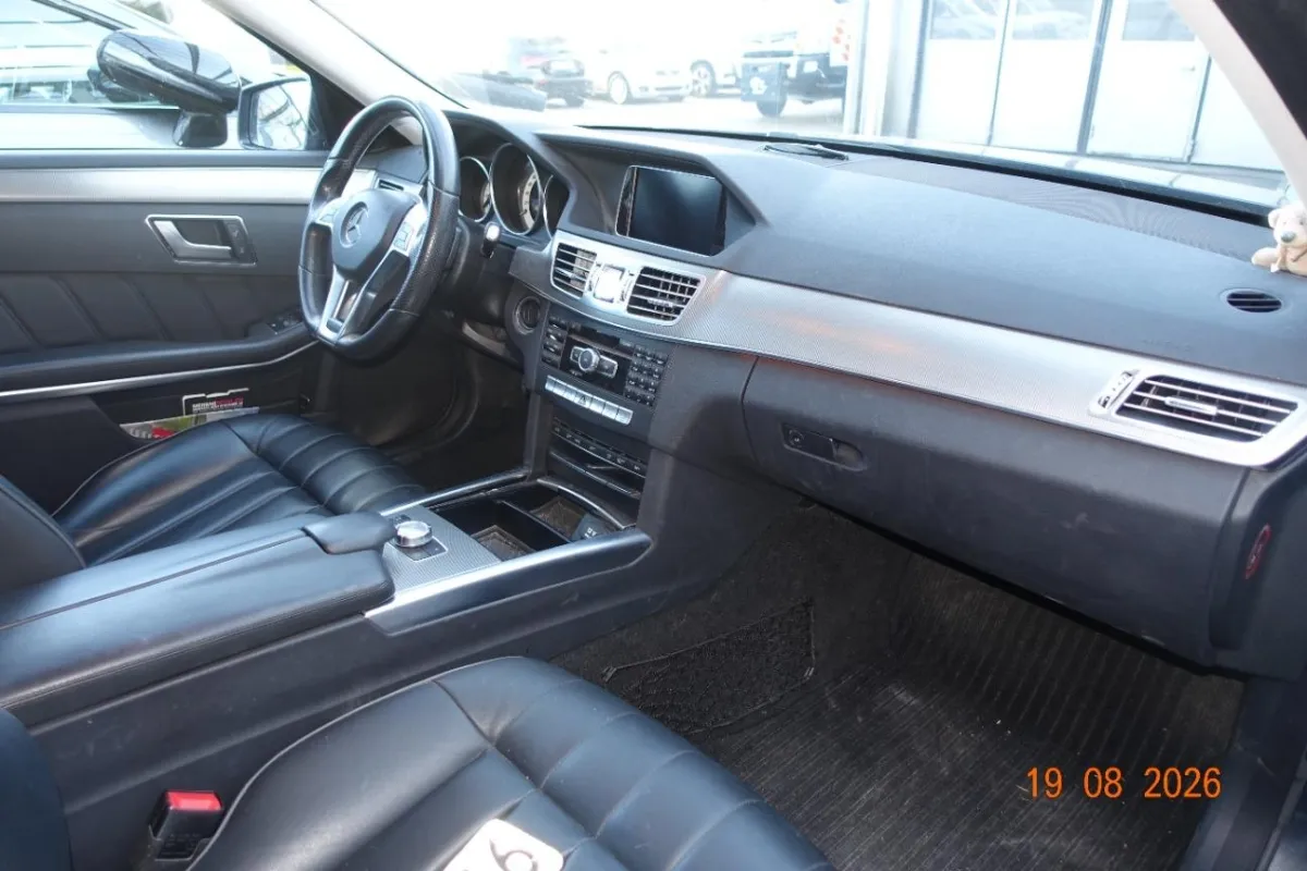 Mercedes-Benz E-Klasse E 250 CDI 4MATIC, 204 PS — zdjęcie 9