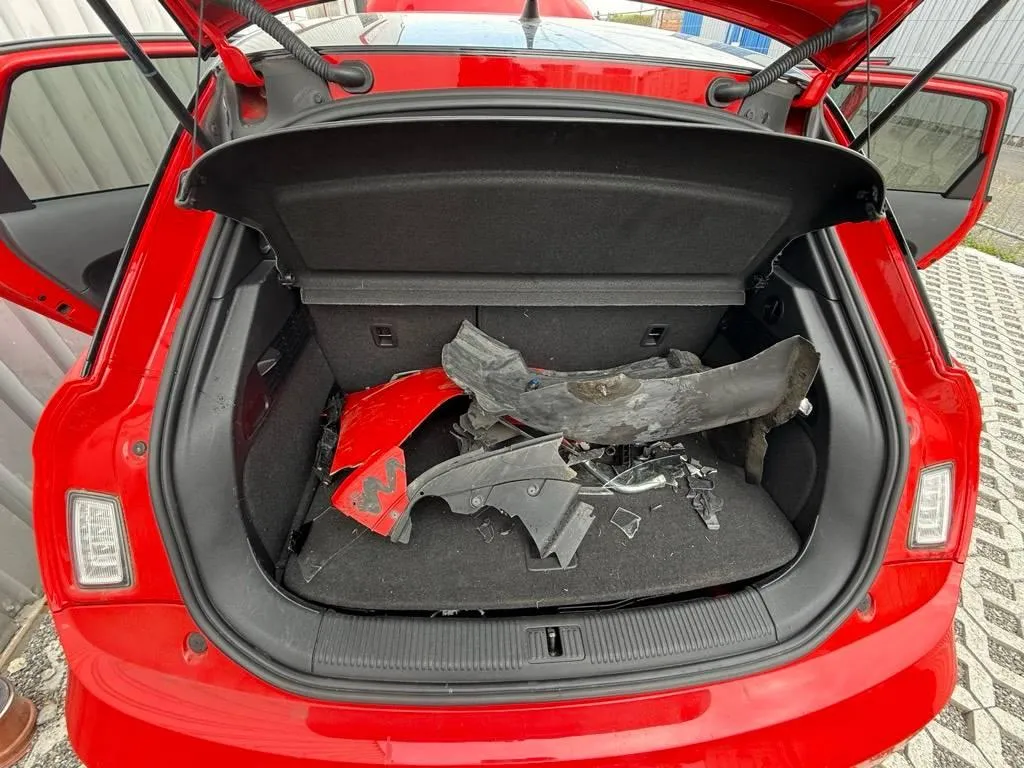 AUDI A1 S1 2.0 TFSI quattro, 230 PS — zdjęcie 9