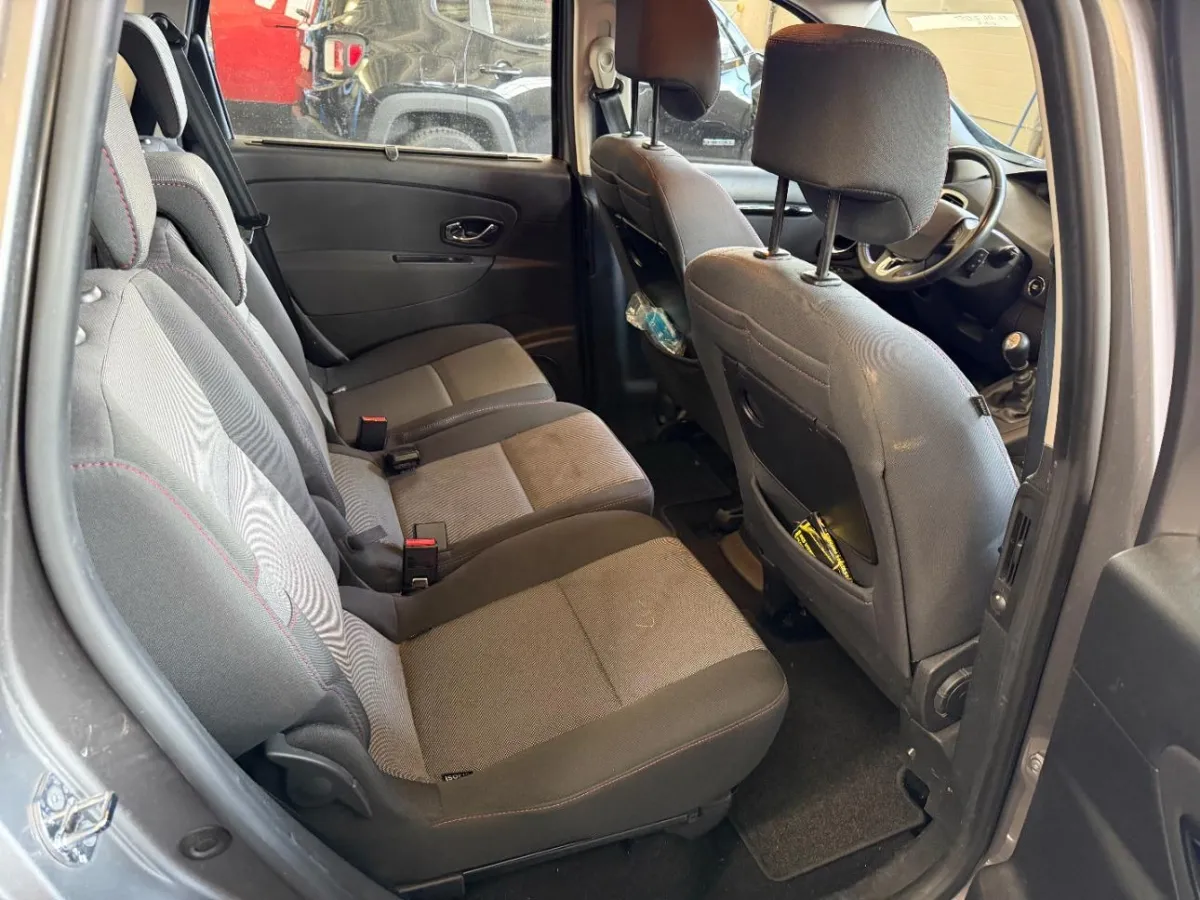 RENAULT Scenic 1.2, 132 PS — zdjęcie 9