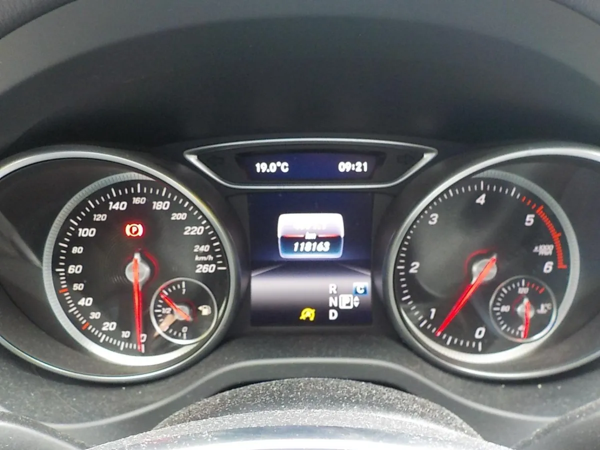 Mercedes-Benz GLA-Klasse - X156 ab 01.2017 Code 808 bis 02.2020 GLA 220 d 4MATIC 2.1, 177 PS — zdjęcie 8