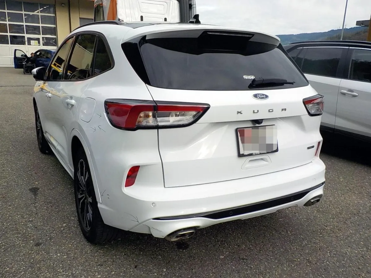 Ford Kuga 2.5 Hybrid ST-Line X 4x4, 152 PS — zdjęcie 4