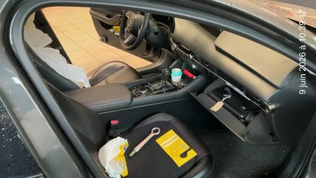 Mazda 3 Sedan SKYACTIV-X, 179 PS — zdjęcie 8