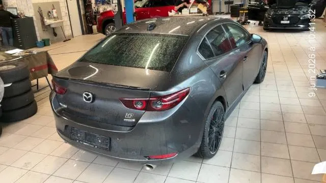 Mazda 3 Sedan SKYACTIV-X, 179 PS — zdjęcie 1