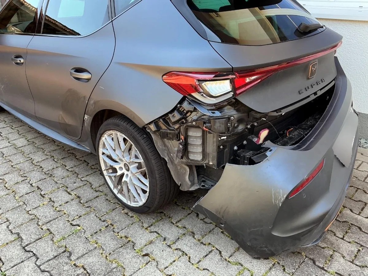 CUPRA Leon 1.4 eHybrid DSG, 150 PS — zdjęcie 13