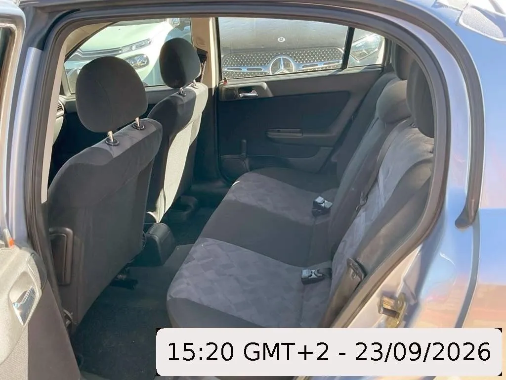 Opel Astra 1.8i 16V Comfort, 125 PS — zdjęcie 9